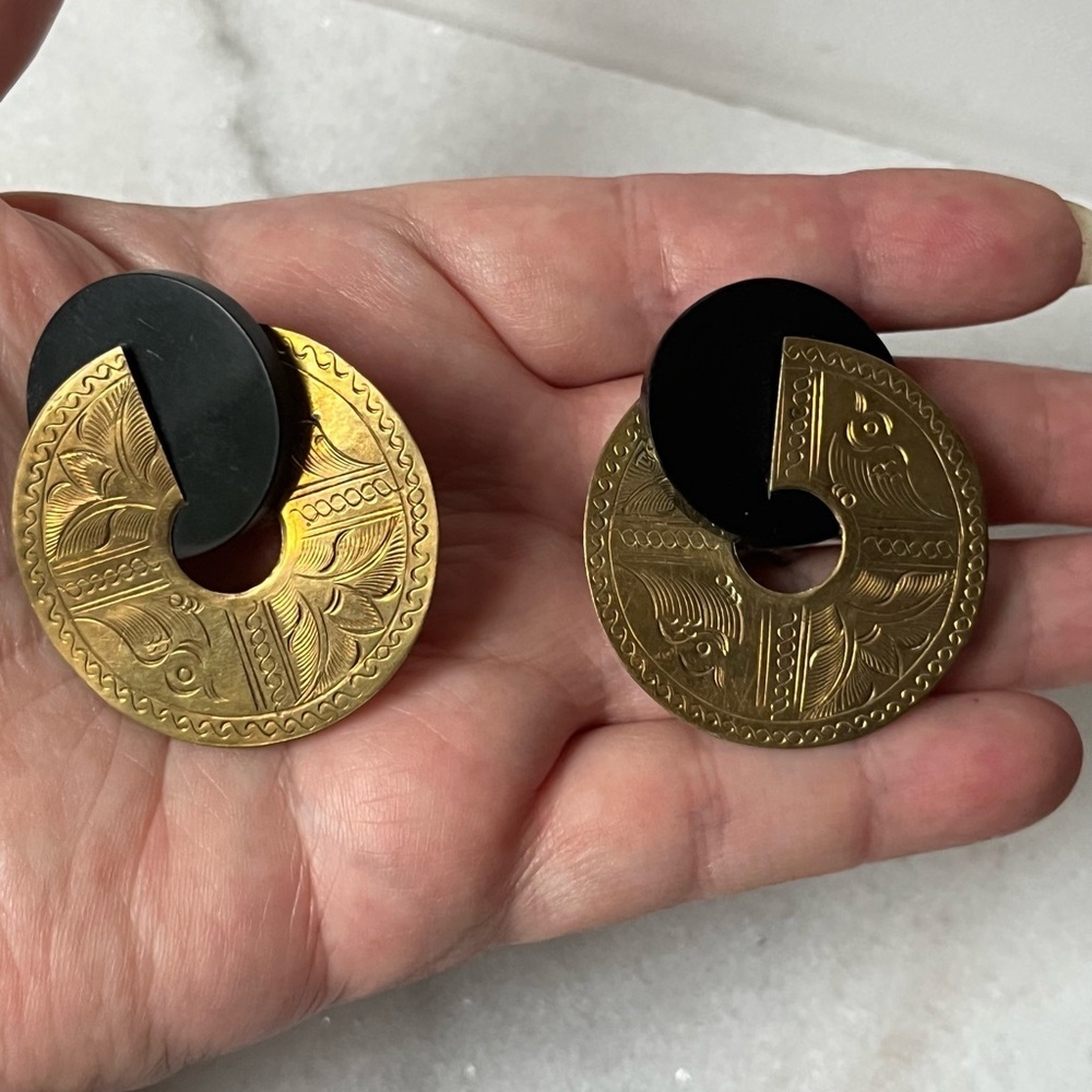 John Michael Richardson Broken Circle Clip On Earrings New Black Brass Thailand - Picture 6 of 16